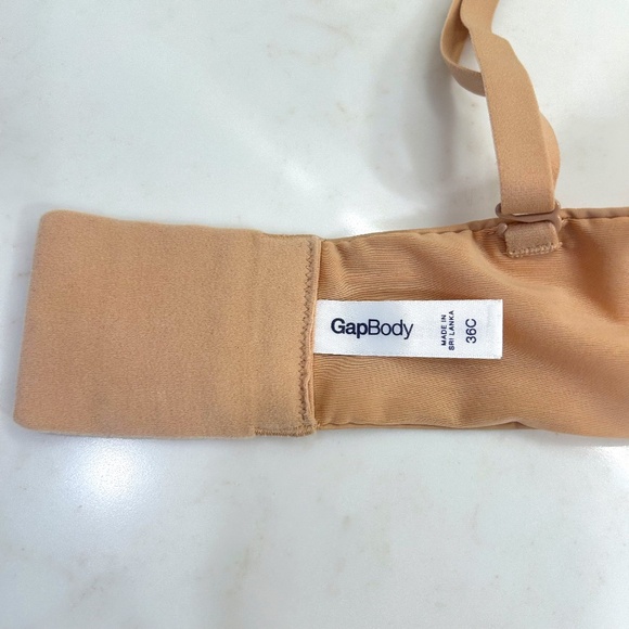 GapBody T-Shirt Multi-Way Strapless Underwire Bra - 36C - Beige Nude - Spotless - Picture 4 of 9